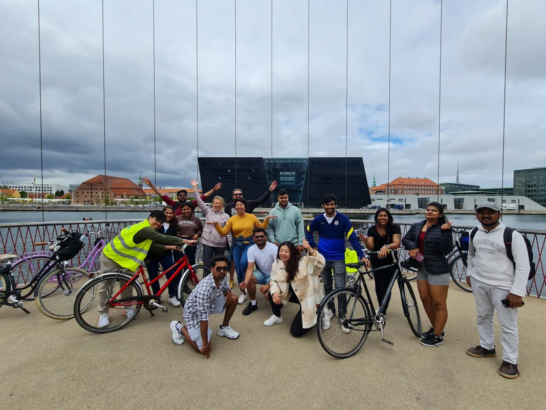 group_picture_bridge-1.jpg group_picture_bridge-1.jpg