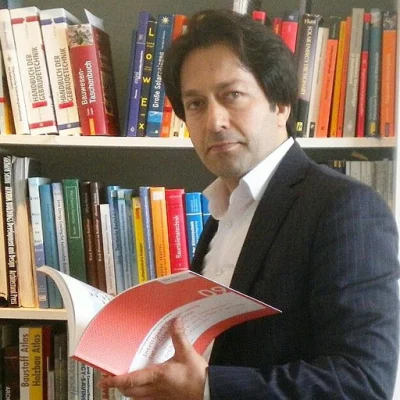 Dr. Farshad Nasrollahi