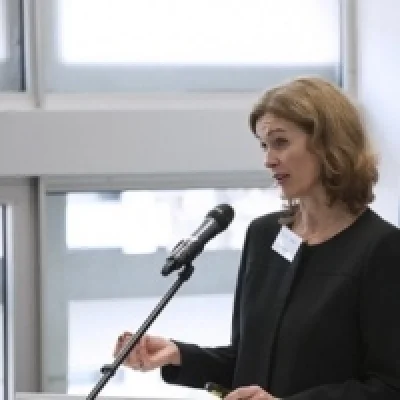 Dr. Susanne Nies